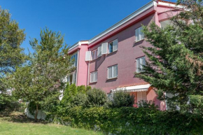 Mit Klima, WiFi, Balkon nur 350 Meter zum Strand